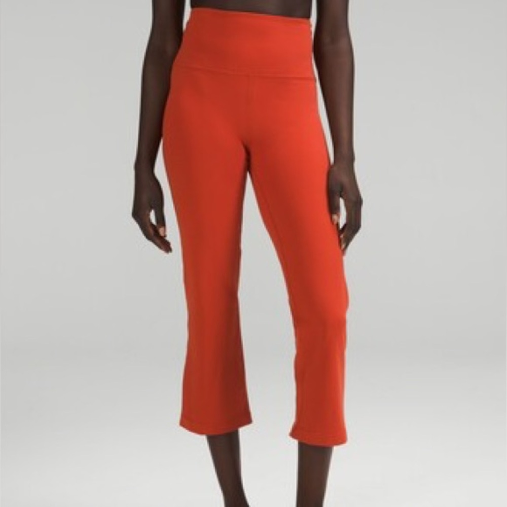 Lululemon Groove High Rise Crop